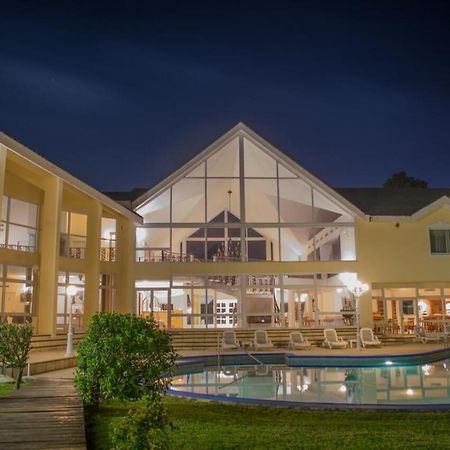 Parque Hotel Jean Clevers Punta del Este Exterior foto The clubhouse at the Royal Natal Golf Club