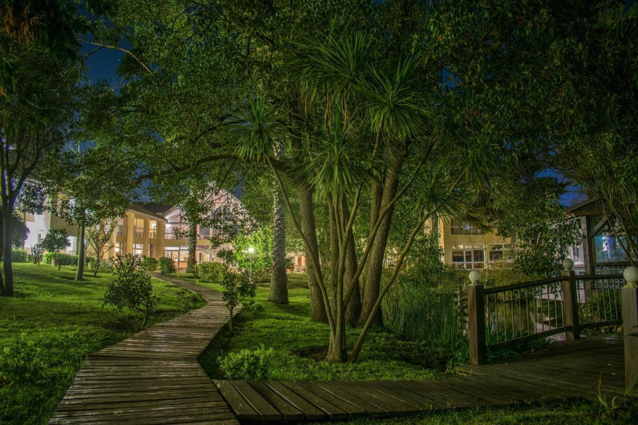 Parque Hotel Jean Clevers Punta del Este Exterior foto The campus at night